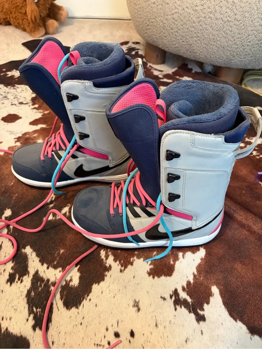 Nike Snowboard Boots in Navy, Pink & Teal Accents